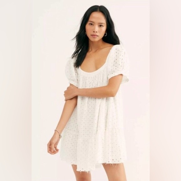 Free People Dresses & Skirts - FREE PEOPLE JANIE EYELET RUFFLE MINI TUNIC DRESS Small Size White 100% Cotton